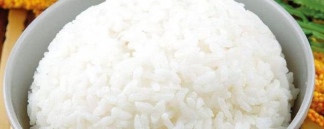 怎样把米饭蒸的颗颗分明(如何把米饭蒸的一粒一粒的)