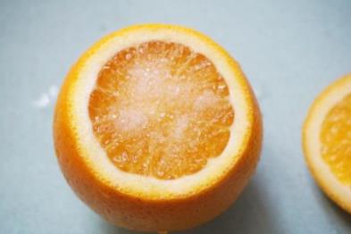 盐蒸橙子什么橙子都可以吗(盐蒸橙子可以用未熟的的橙子吗)